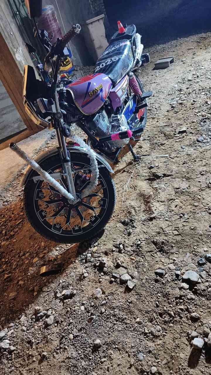 سلام عليكم ماطور سيفان موديل 25محرك 200سعرة 975لاتصال على رقم***********
