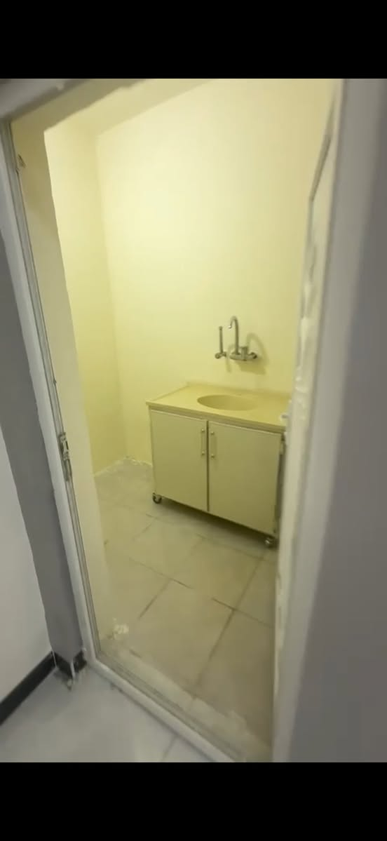 عقار للبيع بناء حديث سعر 35 مليون
مساحة 200 م
زراعي
الموقع الديوانية طريق دغارة مجمع الروان
طابق واحد
غرف نوم 1
صاله 1
مطبخ 1
مجموعة صحياة + حمام 1
كراج 1
حديقة كبيرة 2
للاستفسار زيارة مجموعة المستشار العقارية
الديوانية ام الخيل مقابل بلدية الديوانية او الاتصال على الرقم
***********
