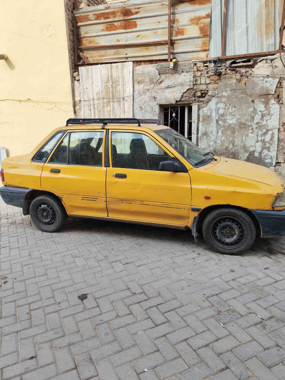 سلام عليكم شباب سايبة البيع مديل 12 الشراي يخابر ***********
