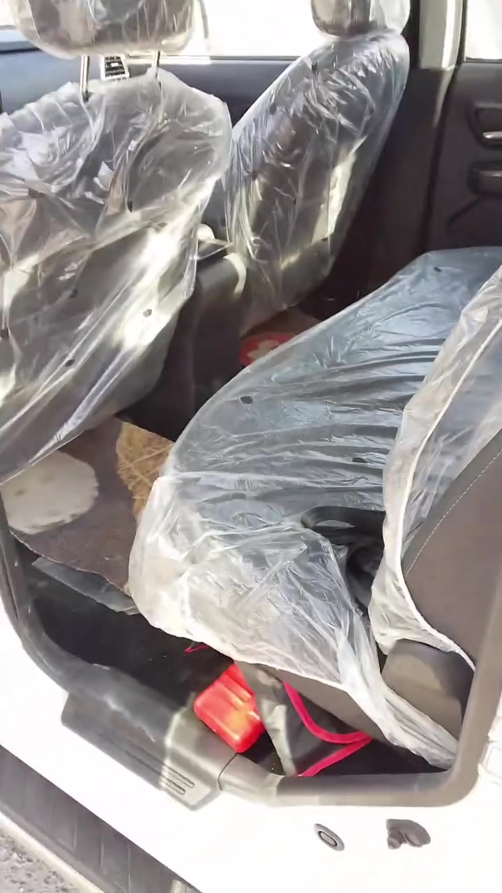 سلام عليكم سياره كريت ويل موديل 26 محرك بعد دهن الشركه السعر 160 ورقه المكان بغداد الحسينيه رقم الموبايل *********** ماشيه 1750 كيلو فقط سنويه باسمي الغايت 2030
