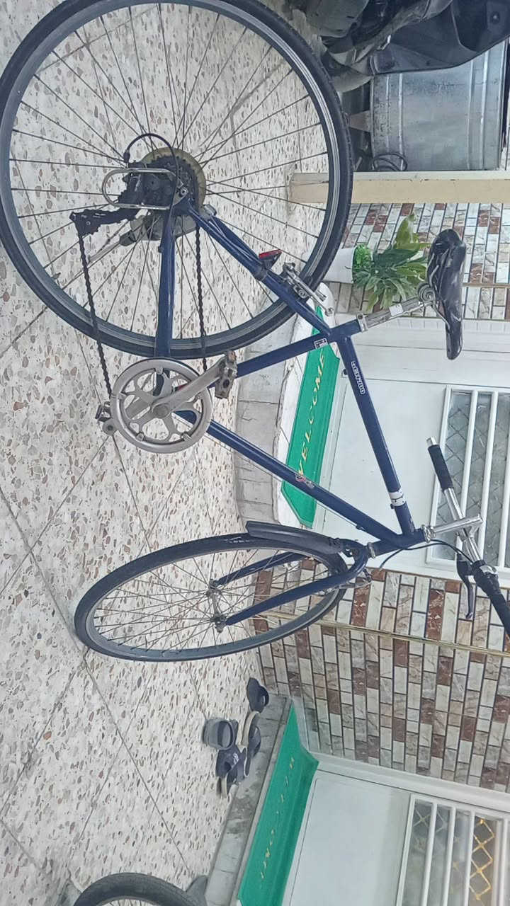 بايسكل s700 للبيع سعر 125 وبي مجال للشراية نضافة 80/100 مستعمل قليل باسكل امريكي ❤️‍🩹  للتواصل رقم ***********
