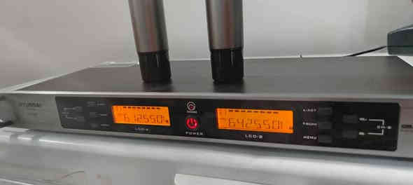 السلام عليكم ورحمة الله وبركاته خدام الحسين مايكات لاسلكي ياباني اصلي مده حقيقي 200 متر باله جديد بكارتونته وجيسه مامستعملات شرط صوت ونقاوه ودفع كلش راقي بمعنى الكلمه اي استفسار هذه رقمي واني خادم لتراب اقدامكم *********** ملا عصام الكربلائي
