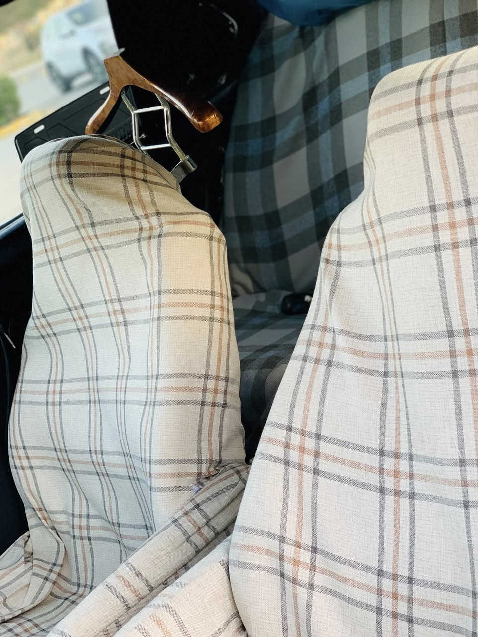 ٢٧ وه ره قه ومه جال 
ماشاءالله له جوانى و قوه تى 
BMWديجيتال 525🇩🇪
سه نه وى و ئەوەلیات و حاسیبە
به شه رتى ئه وه ليات
 مەکینە 525i گێرعادى لۆک
٧ كه له
 سه رف و دوكه ل و بوخارى نيه
مه كينه ى لؤكى ئه وروپى
مؤديل / ١٩٩١
هه موو گيانى ده قى بيلادييه 
گێڕو مەکینە لوک
چوار تایەو ویلی لۆکی لە ژێرە  
مواسەفات… 
چوار جام کارەبایی و ئۆتۆ
ئاوێنە هیتەرو کارەبایی ،  فڵچە ئۆتۆ ،  
، بلاجکتۆر زینۆن ئەڵقە زینۆن
حاسە دواوە . 
هؤكي بيلادي
سەیارەکە زۆر جوانو بی مەسروفە 
به شه رتی حاسيبه و ئەوەلیات
تكايه ته نها فرؤشتنه
***********
*********** 📞
