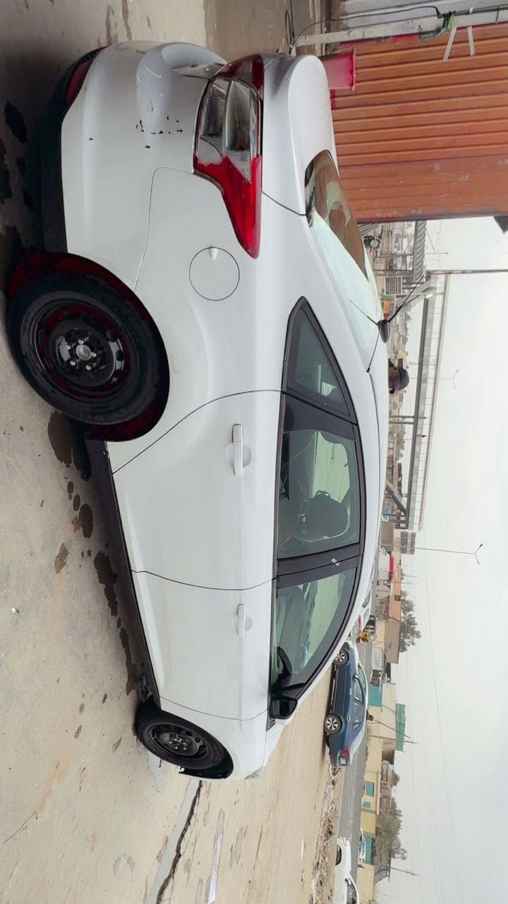 السلام عليكم فورت فوكاس 2012 للبيع سعرها 60 وبيها مجال مكلف بالنشر هذا رقم صاحبها ***********
