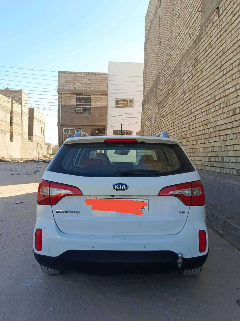 السلام عليكم
سورنتو خليجي موديل 15 سته سلندر

سبعه راكب 

رقم بغداد دولي بسمي هزه جديده السنويه 30

شرط التحويل. 

 فول مواصفات عده البانوراما. لا صبغ ولا معجون ولا تبديل فقط شخوط. مكينه جيده وكير جيد و حداديه جديده

كهربائيات كله شغاله كشن السائق كهربائي. 

غرفه جديده الأرضية مغلفه جلد 

3 قطع تبريد

حساس امامي وخلفي

تحكم ستيرن

تثبيت سرعه

بصمه تشغيل

بصمه أبواب
كامره
شاشة 

 5 ويل كروم

تاير جديد

اشاير بالمري

السعر 180 ورقة

العنوان كربلاء

رقم الموبايل ***********
