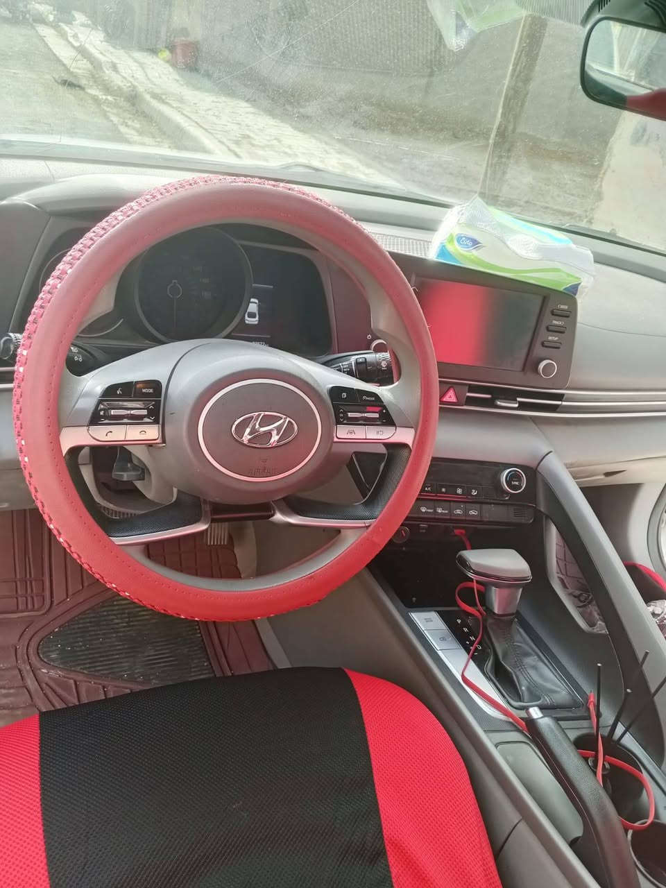 السلام عليكم خوان النتره 2021
مريكي قطعتين بنيد وجاملق  كير ومكينه مكفولات السياره 
جاهزه من كلشي نضافه أحله من الصوره السعر 140 وبيها 
مجال السياره معوقين يعني سنتين يله تتحول رقم ***********
***********
