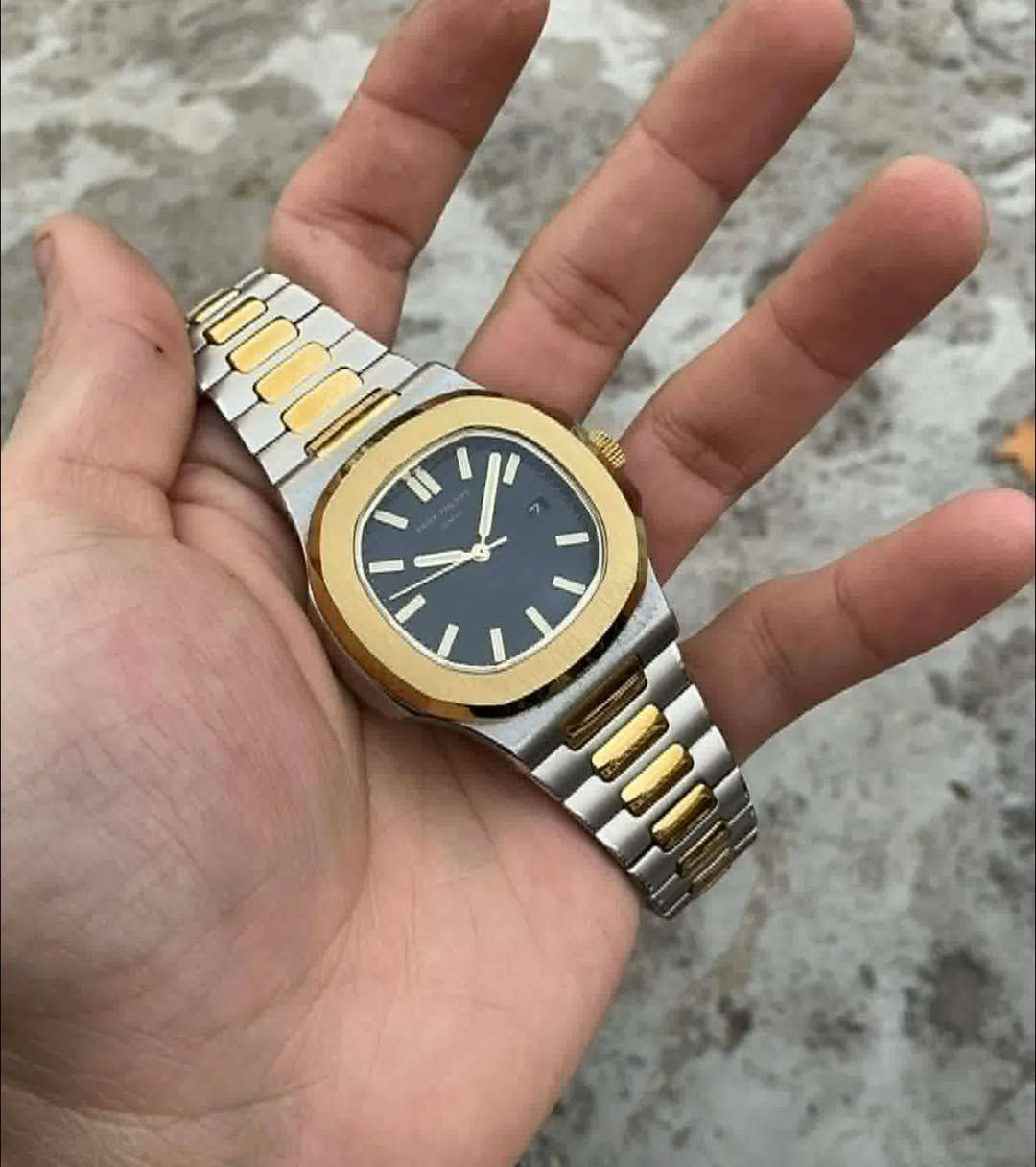 ساعات مستخدمة اصلي لبيع شلعه كلهن 
مهتم يجي خاص ويقيم سعرهن


**إذا كنت صاحب هذا الإعلان وتريد حذفه لأي سبب، رجاءا أرسل رسالة إلى الدعم الفني**