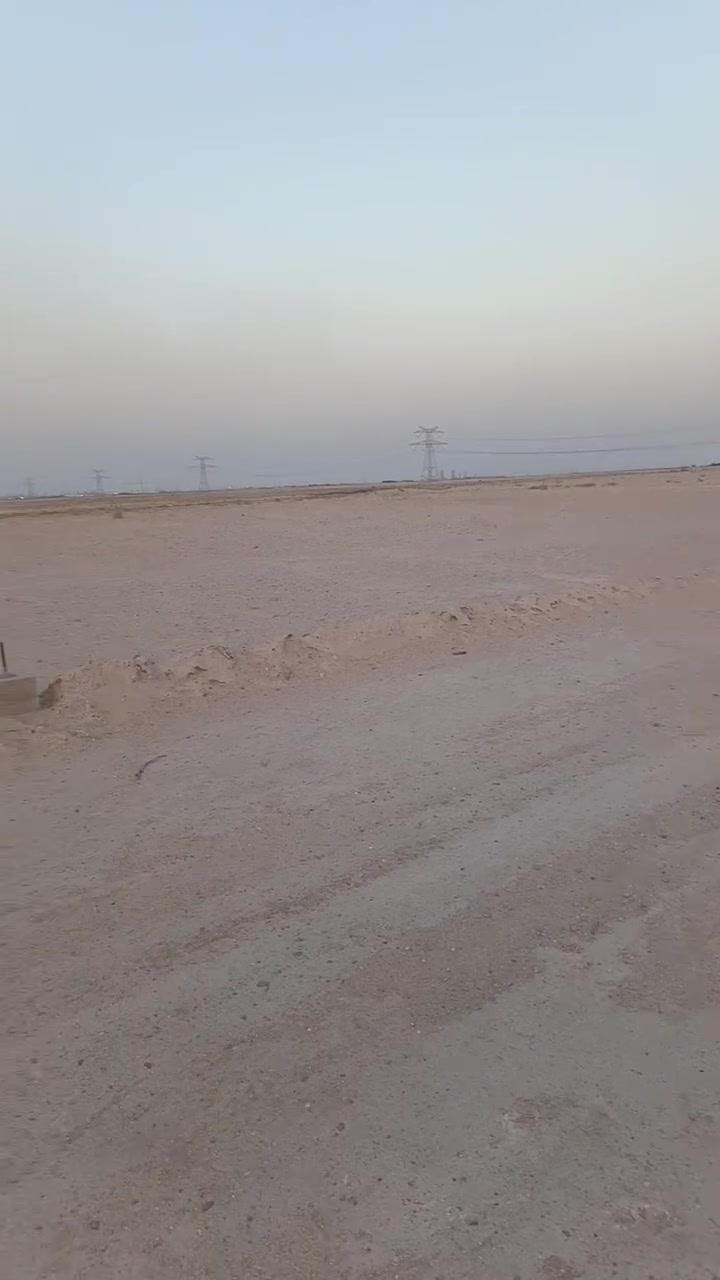 السلام عليكم
قطعه طابو صرف مساحته 300 متر بضهر شارع 30 متر تجاري قرب ال5 الاف للستفسار *********** عقارات المتميز
