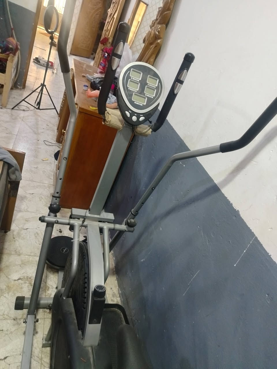 السلام عليكم جهاز رياضي بعده جديد استعمال قليل 180وبي مجال عنوان كوفه علوه الفحل ***********
