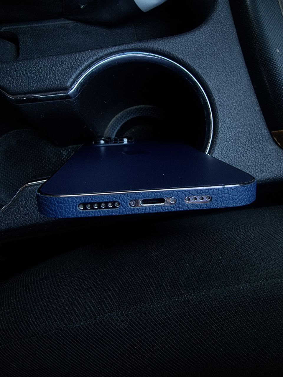 14 برو ماكس نضيف كلش 
البطاريه %91
ذاكره 256
***********
مو شراي لا تدخل
