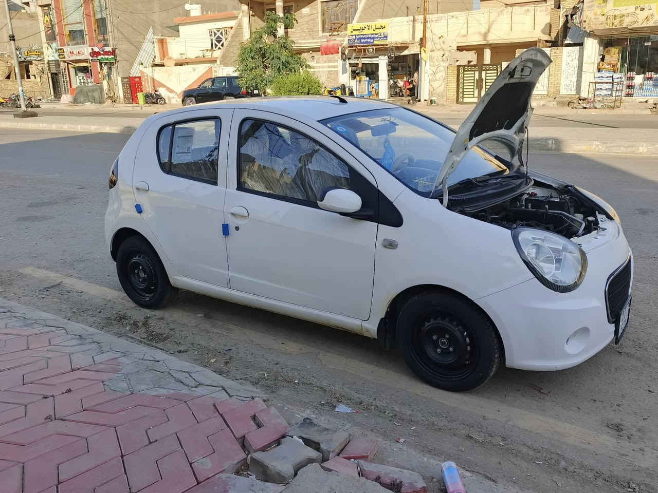 السلام عليكم سياره بانده جاهزه كله نقص مبيه  تخم تاير جديد كهربايات كله شغال مكينه كير مكفوله لا تنقيص ولا تبخير بلاديه كولا رقم بغداد تحوله مباشر بسمي رقم إنكليزي سياره جاهزه كله نقص ما بيهه تبريد شغال سياره مكفوله بنيد فقط بدون دواخل البنيد معمر نفسه الهاتف *********** المكان كوت الزهراء
