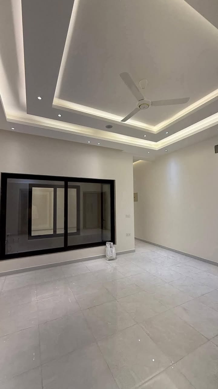 🏡 شقة للإيجار – زيرو  المنصور | حي دراغ
طابق اول 150 متر 

تحتوي على:
 غرفتين نوم -  صالة -  مطبخ -  حمام - بالكون
 منور
مناسبة للعوائل
📞 للاستفسار: *********** وتساب 
مكتب أمير علي للعقار – المنصور / حي دراغ شارع جامع دلال الكبيسي 

#شقة_للإيجار #إيجار_المنصور #حي_دراغ
#عقارات_بغداد #شقق_زيرو #مكتب_عقار
#AmirAliRealEstate
