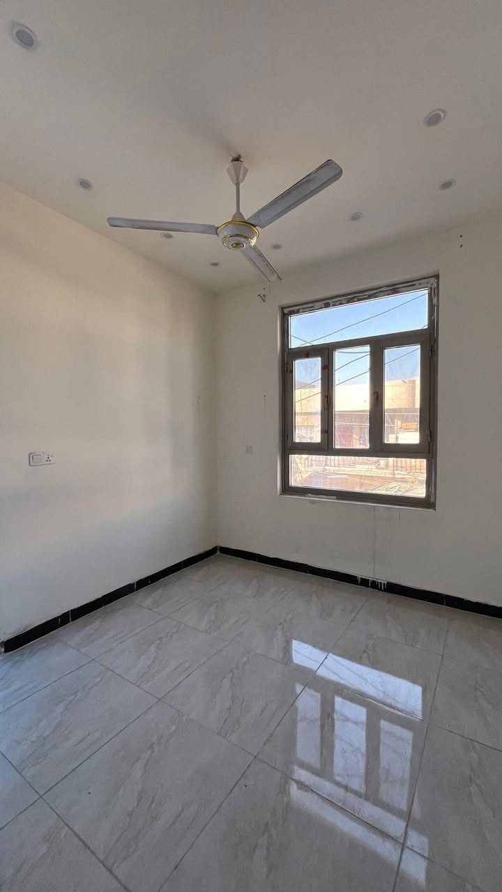 #للايجار 50متر طابقين بشارع نخل

يحتوي عل غرفتين نوم وصاله مطبخ صحيات

السعر700 الاستفسار***********
