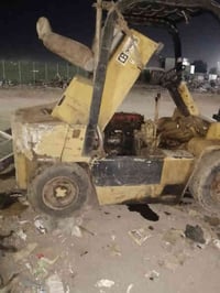 رافعة شوكيه للبيع محرك شغال بس صفته بل كير 4طن تواصل مع رقم 0771606230...