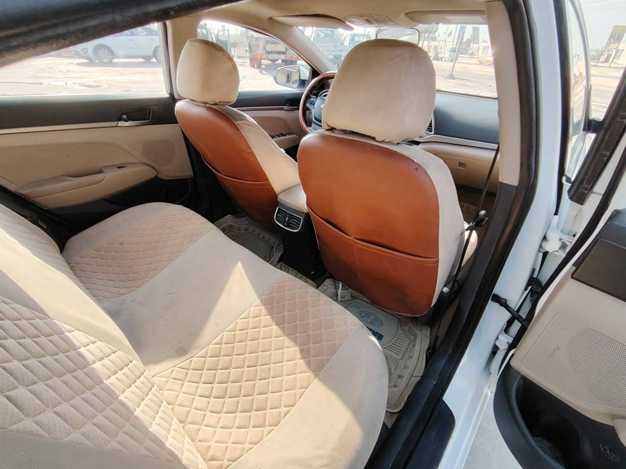 السلام عليكم النترا للبيع موديل 17 مكينة 1600 سيارة جديدة استخدام شخصي سنوية بأسمي شرط تحويل بيها بالبنيد رشة قليلة شبر و بارد بالباب الخلفي الباقي مكفول
مكاني ديوانية مركز 
‏‪0780 011 4413‬‏
‏‪0 773 367 6220‬‏
