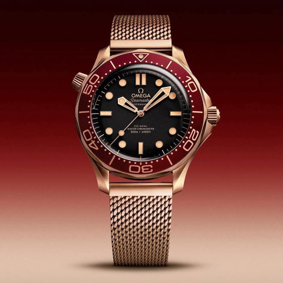 ساعه اوميغا007
موديل seamaster diver 300 m
تتميز :-
١-ميكانيكية نظام العمل اوتوماتيك ( تعمل على حركة اليد) بدون بطارية 
٢- الزجاج زفير ضد الخدوش .ضد ماء 
٣- تصميم الميناء بلون اسود غير لامع (matte)  المميز 
٤- السير ( mesh) معدني انيق يوحي بالثراء والتميز .
- تعتبر هذه الساعة قطعة  استثنائية تحفة سينمائية فريدة من إصدارات omega.

السعر 175الف مع توصيل مع علبه صاج اصليه


**إذا كنت صاحب هذا الإعلان وتريد حذفه لأي سبب، رجاءا أرسل رسالة إلى الدعم الفني**