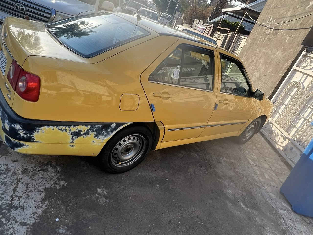 السلام عليكم شيري للبيع 2011 السياره بلادية مكفولة مكينة كير تبريد صدر كهربايات كله شغال  تخم تاير جديد السيارة بسمي تحويل ثاني يوم السعر 33وبيه مجال *********** بغداد حي العامل
