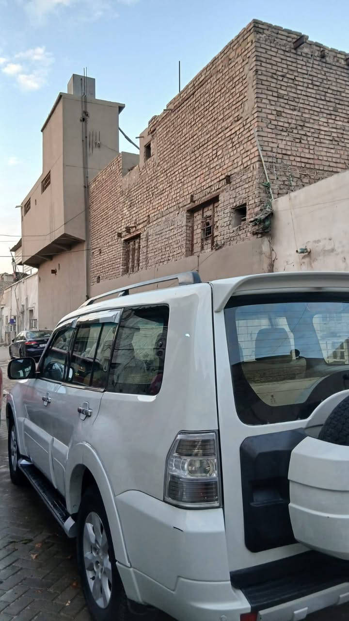 باجيرو 2009 حبتور بيها صبغ 3قطع ونص فول مواصفات فتحه جلد كشنات كهرباء تحكمات ستيرن شاشه كبيره كاميرا مكان السياره بغداد سعر 125 تريد اتصل *********** بيع او مراوس
