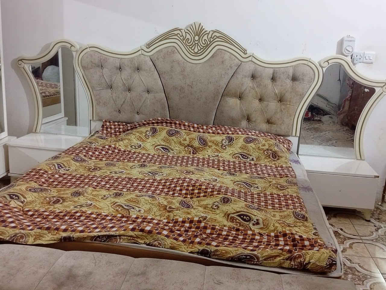 سلام عليكم غرفة تركية اخت الجديدة للبيع السعر 650////// ***********
