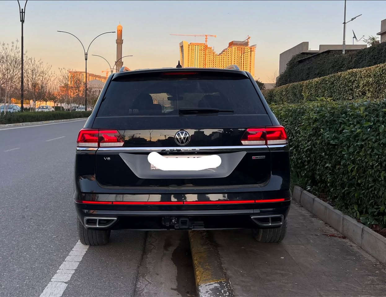 Volkswagen atlas family 
SEL primum R lain  2022
سه ياره كه بي بوياغه زور زور خاوينه بي ئیرباگە يه ك ده رگاي بيلاد گوراوه 
٥٢ هە زار کیلۆمە تر رۆیشتوە 
وەکو مواسە فات فوول فوول مواسە فاتی ئە تلە سە 
گیر مە کینە کارە بایات هە مووی بە شە رت
تکایە موشتە ری نیت سە رم مە یشینە
سعر ٣٣٥ وه ره قه كه ميك مه جال
تليفون ***********

ره قه م شانسي 1V2FR2CA2NC531431 أربيل, العراق
