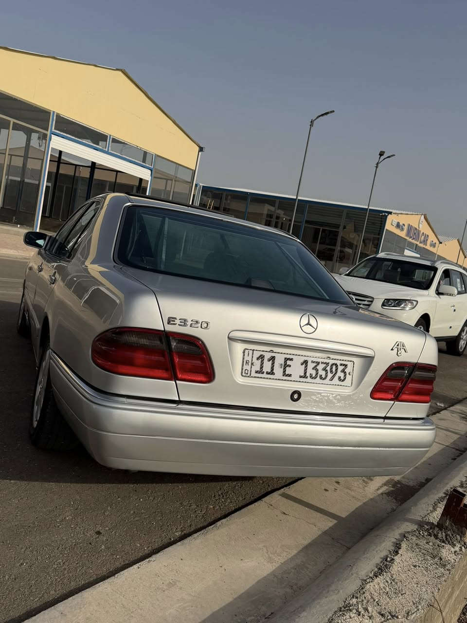 مارسيدس E320 خراطيم موديل 96 افنكارد سياره فول مواصفات كشنات جلد كهرباء خزن ميموري برده كهرباء مري شفط ستيرن كهرباء سياره موصفات فول زنون عالي ناصي مكينه كير حداديه شرط سياره جاهزه مناقصها شي تبريد +تدفه كهربائيات كولها شغاله وبلاد صبغ فقط بدون حادث سيارت رقم بغداد نكليزي هزه جديده سعر 110 بيها مجال شي قليل ستفسار *********** مكان سياره بغداد بلديات
