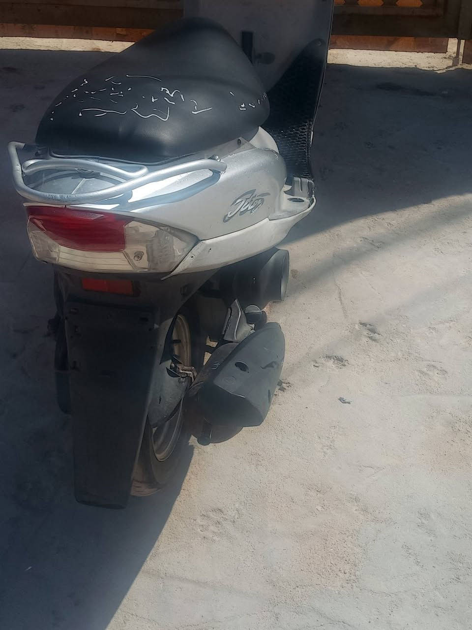 سلام عليكم دراجة ماكس بلادي ما مفتوحة كلهة شقالة وبلاد سعر خاص واتساب ***********
