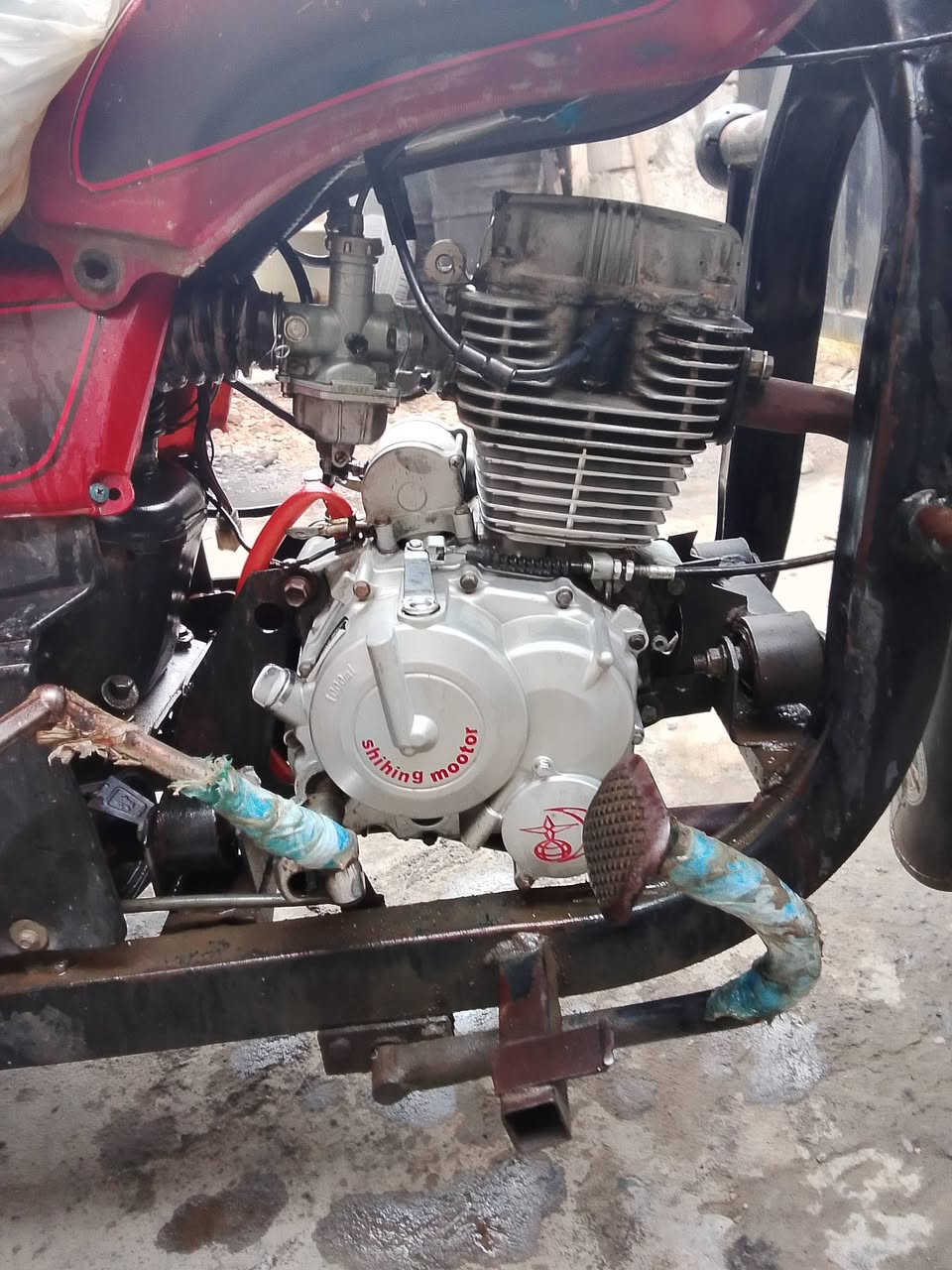 ستوته لبيع السعر 800 وبها مجل مكني حي نور رقم هاتف ***********
