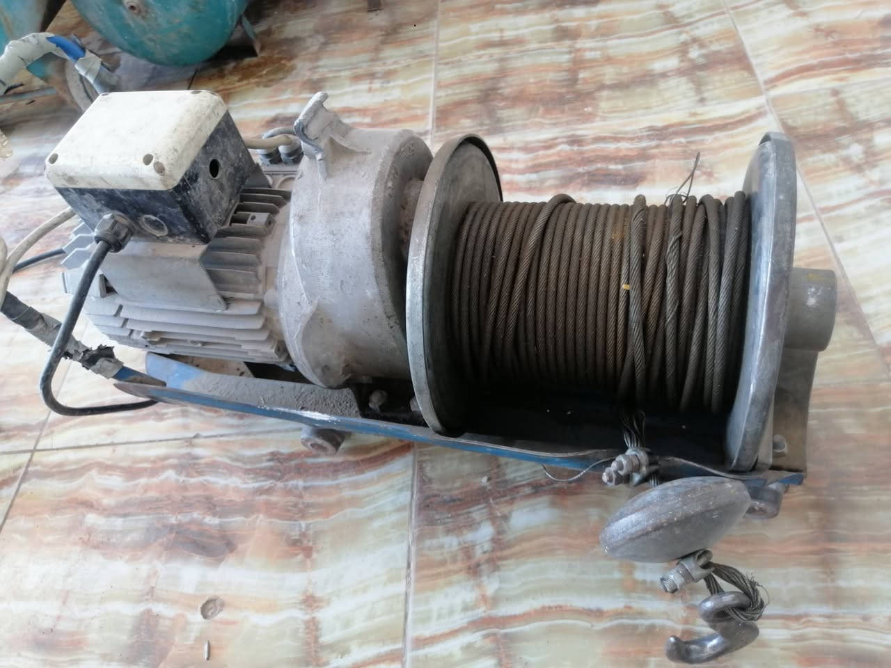 سلام عليكم ماطور ونج للبيع شغال 450وبي مجال العنوان البصره ***********😎
