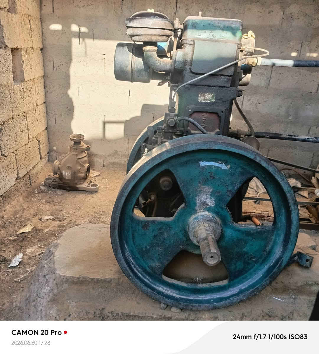 السلام عليكم
يوجد لستر فردمارشال للبيع بعدو جديد ونضيف
داينمو نضيفه السعر 450 وبي مجال 
الرقم//***********
