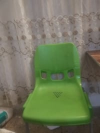 ٣ كراسي • نظيفات • قفل