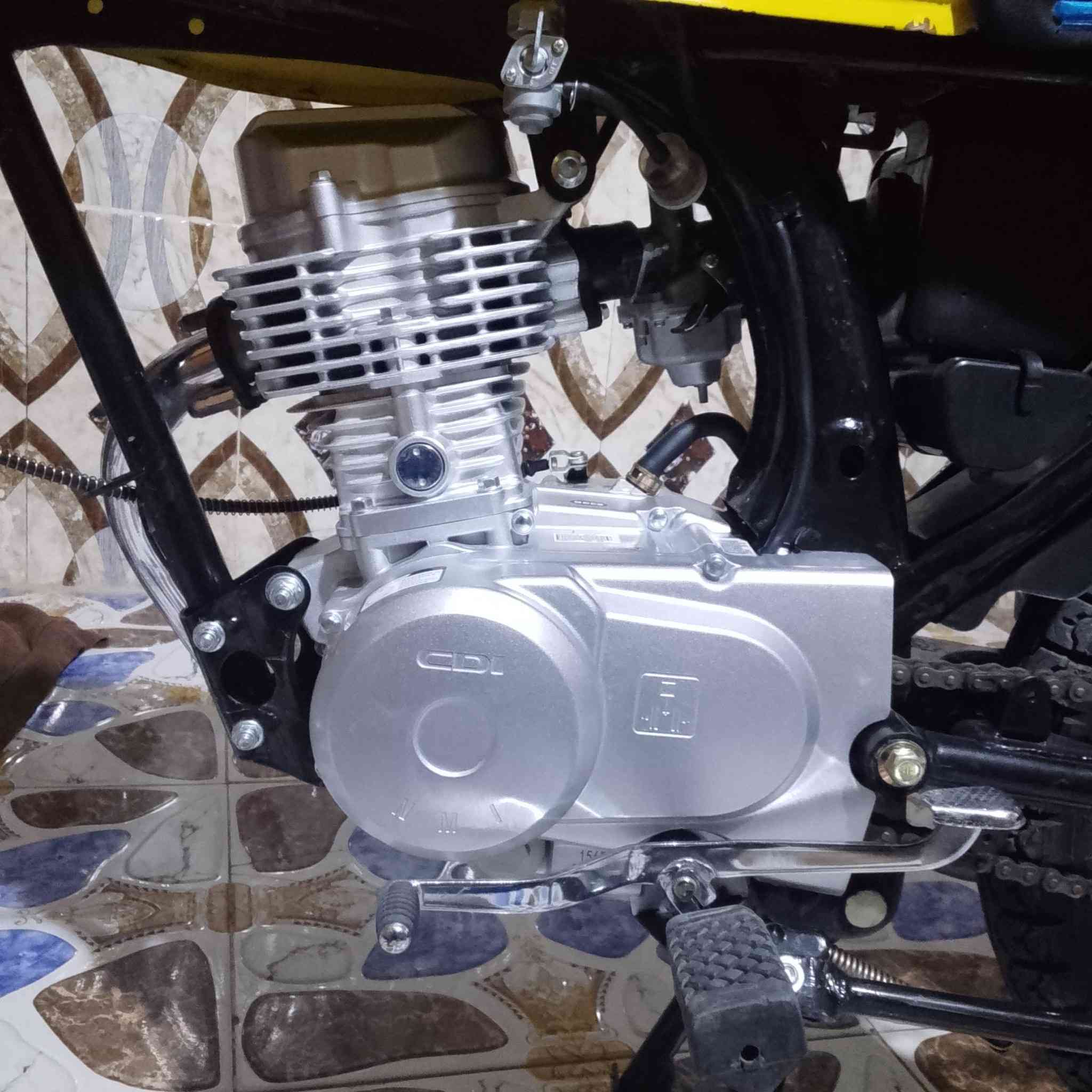 سلام عليكم دراجه ايراني صارله 10 ايام من معمره اول تبديلا دهن الهه دراجه شوفت عينك نضافه فول بدون اوراق ورجائا المو شراي لايتعبنه سعر (800) وبيهه مجال حك لجيه(***********
