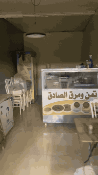 غراض مطعم للبيع  شوايه دجاج 6 شيش استخدام لو 3 ايام لو 4  حمايه تمن 4 ...