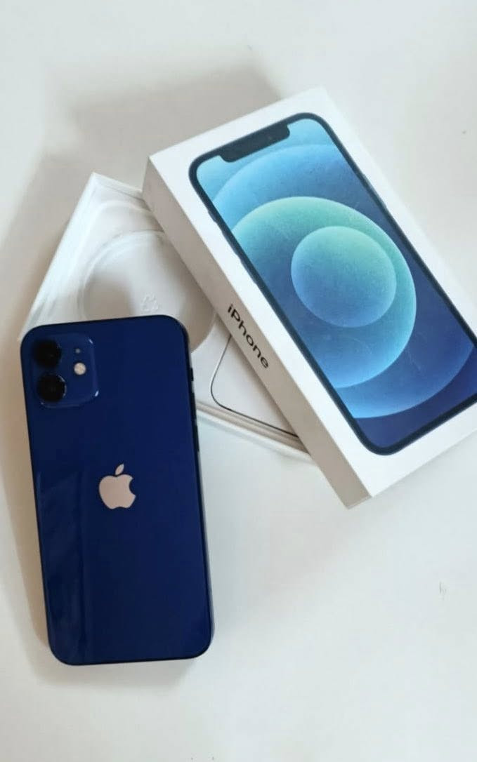 ايفون 12 عادي ممبدل بي ايشي كلشي شغال بطاريه 75 تحديث اخر اصدار *********** 280الف
