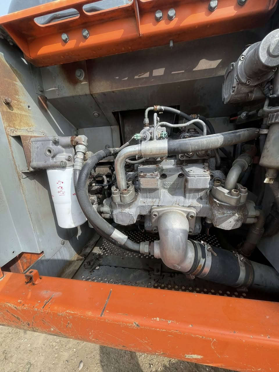 سلام عليكم حفاره زت للبيع موديل 2005 رقم واسط مامفتوح بيه كلشي وضع شركه بلاديه ***********
