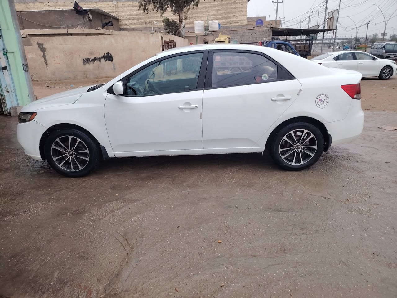 السلام عليكم سياره نوع سيراتو مديل 2012 خلجيه مكفوله كير مكينه حداد تخم تاير تبريد مكينه 1600 دوش السعر 105 وبيها مجال بسيط  العنوان كربلاءرقم الهاتف ***********
