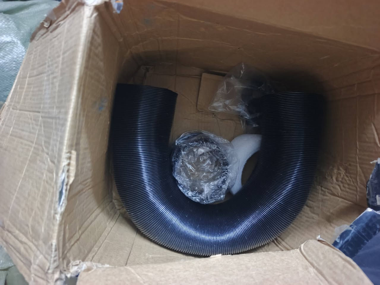 سلام عليكم هذا الجهاز هو فلتر هواء رياضي مغلق للسيارات (Cold Air Intake) اعلى سعر ابيعه


**إذا كنت صاحب هذا الإعلان وتريد حذفه لأي سبب، رجاءا أرسل رسالة إلى الدعم الفني**
