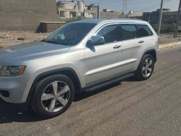 السلام عليكم جيب 2013 بدون ايرباك
رقم بغداد 
صبغ نصف جاملغ ايسر امامي 
صبغ قليل جاملغ خلفي تجميل

للاستفسار الاتصال ع رقم ***********
