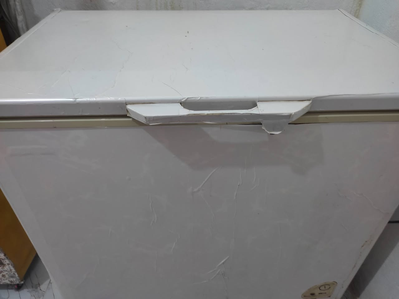 مجمده تجميده ثلج بس كشره بي خياس من جوه ومبرده هي وبرميله للبيع قيم واخذ


**إذا كنت صاحب هذا الإعلان وتريد حذفه لأي سبب، رجاءا أرسل رسالة إلى الدعم الفني**