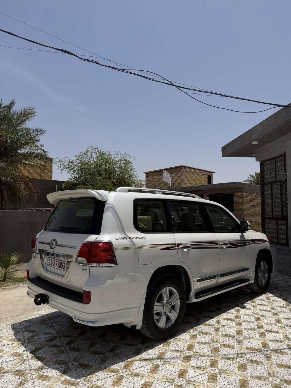 لاندكروز GXR موديل2013 بريميه 6V رقم بغداد دولي  دعاميات صبغ  باقي كفاله عامه من كلشي حداديه شرط نعومه فول تخم تاير جديد سياره جديده كلش داخل نضيف كلش عنوان بابل الهاتف ***********. 
المواصفات 
فور ويل 
فتحة سقف
ثلاجه 
تبريد 3 قطع 
تبريد مركزي خلفي 
8 ايرباك 
طفايه
لايت زنون 
زراك لايت
مري شفط 
اشاير بل مري
داخل جلد
كشن كهرباء 3دكم
تحكم بلايت
شاشه مال24
كشاف زنون
مانع انزلاق
نضام تغريز
كامرات خلفيه اماميه
حساسات خلفيه
حساسات اماميه جانبيه
وبعد بيه هواي مواصفات
المسافه المقطوعه 170
السياره بأسمي

