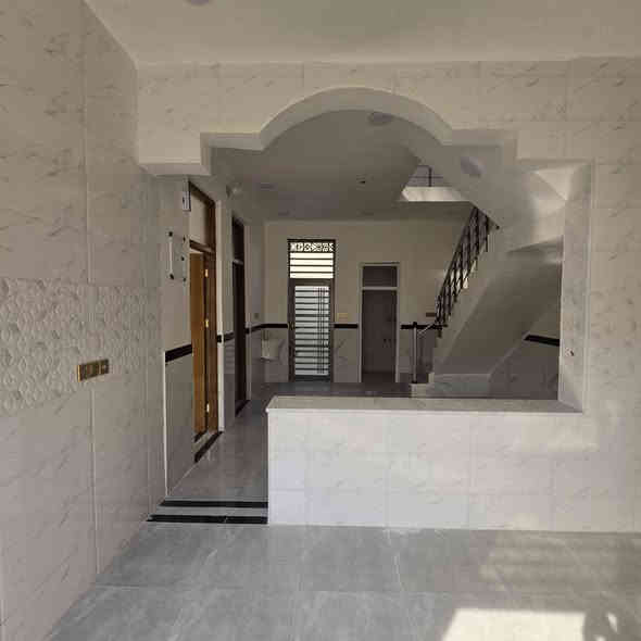 مساحة البيت  120 بناء جديد في ميسان حي الشهداء قرب السايدين السعر 115 وبي مجال الهاتف ***********
