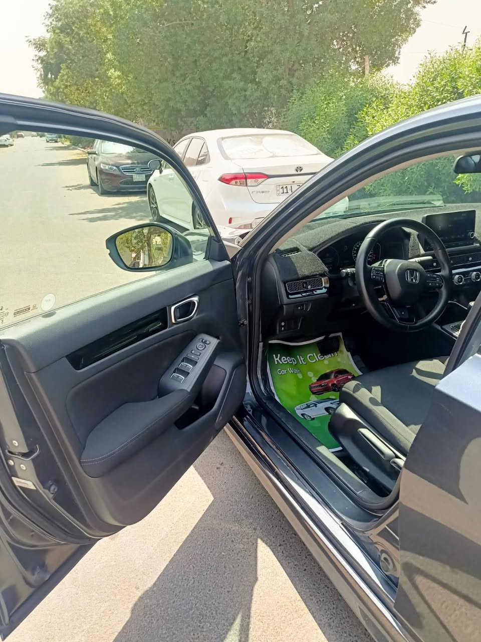 سلام عليكم ورحمة الله وبركاته
هوندا سيفك للبيع
موديل 2023
مكلف بل نشر الاستفسار عل رقم متواجد وتساب
***********
***********
