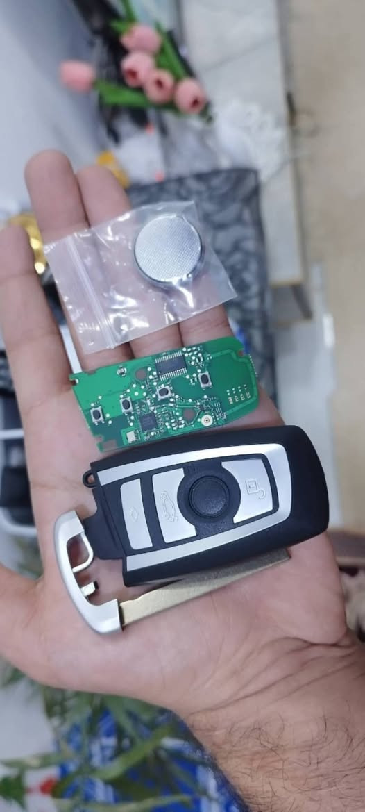 بصمة وخريطة كاملة مال BMW (( قابلة للبرمجة خام )) ، قطعة جديدة غير مستخدمة المفتاح مامحفور ، السعر 40 ، يوجد توصيل .


**إذا كنت صاحب هذا الإعلان وتريد حذفه لأي سبب، رجاءا أرسل رسالة إلى الدعم الفني**