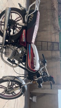 للبیع مودیل 2021 كل عیب مابي بس نقص باتري و قباغ زنجیر سعر 425معاملة 0...