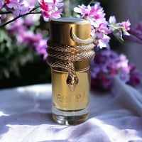 وايت انتنس • عطر شرقي • ثبات عالي
