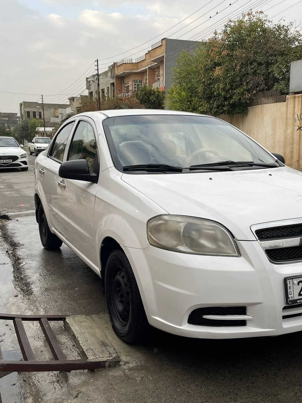 السلام عليكم
افيو موديل2011محرك استرا السيارة مكفولة بيها بس قطعة وحدة جاملغ بدون دواخل السيارة نظيفة مثل ما موضحة بالصور كير محرك شرط كير عادي السعر ٧٧وبيها مجال بسيط الاستفسار الرقم ***********
