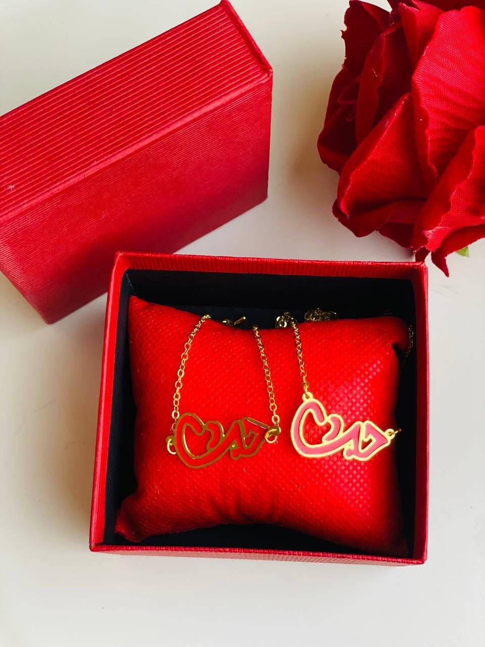 🧡 سيت الحب متكون من قلادة وسوار 🧡

🌟كوالتي ممتاز أصلي ✔️
🌟طلاء ثابت بجودة عالية 💯
🌟غير قابل للصدأ ✔️ 
🌟مصمم بلمسة جاذبية 😍 
🌟تألقي بسحر جاذبية التصميم المميز 💕
🌟متوفر باللون الذهبي والأحمر والفضي ♥️💛🩶 
🌟هدية نازكة ☺️🎁

سعر السيت مع العلبة١٢ الاف وبدون علبة ١٠ الاف 💕
🚘يوجد خدمة توصيل لجميع محافظات العراق ٤ الاف


**إذا كنت صاحب هذا الإعلان وتريد حذفه لأي سبب، رجاءا أرسل رسالة إلى الدعم الفني**