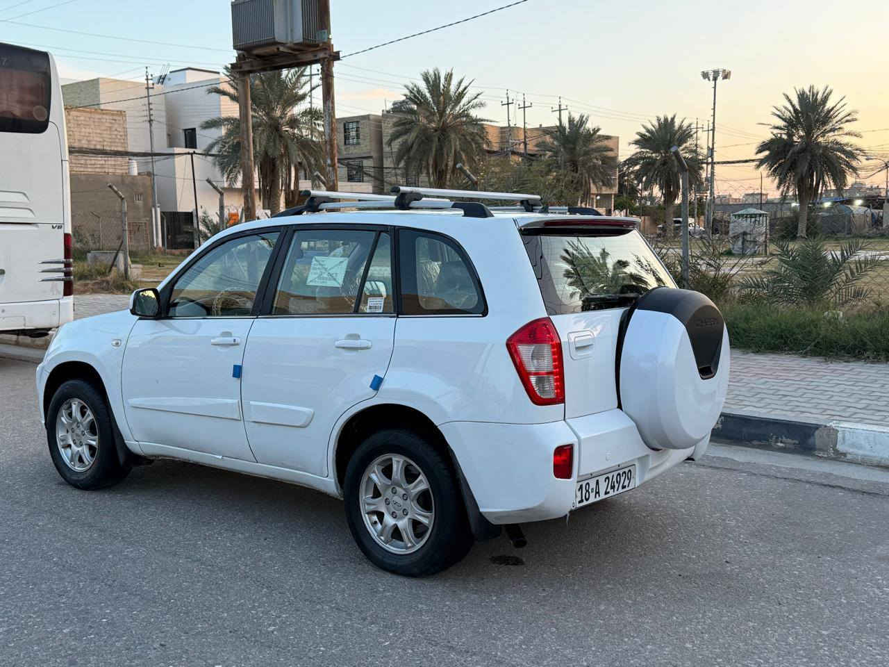 السلام عليكم *********** لليع تيكو ٢٠١٢ السعر ٥٣ مواصفات السياره فول لمعروفه لسياره مكفوله من لضربه ولتبديل ولصبغ ماعدا قطعتين اثر شخوط بسيطه لسياره مكينه وكير وحداديه وتبريد وتخم تاير بحاله ممتازه جدا جدا رقم بابل نكليزي سنويه جديده لسياره في كربلاء
