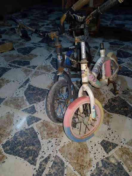 السلام عليكم ورحمه الله وبركاته بيسكال للبيع اثنينهم  الواحد اب عشرة  ***********
