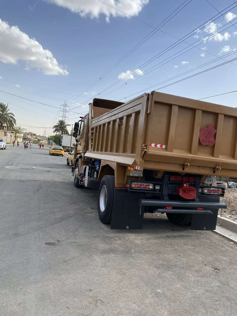 السلام عليكم سكانيه للبيع 113موديل 96أصل قلاب بل سنويه مكينه 113 سوده 4چوبلس اكسل مشيف كير 3/3 تخم تاير جديد هسه شاده سياره جديده بمعنه الكلمه المكان بغداد حي اور الرقم ***********
