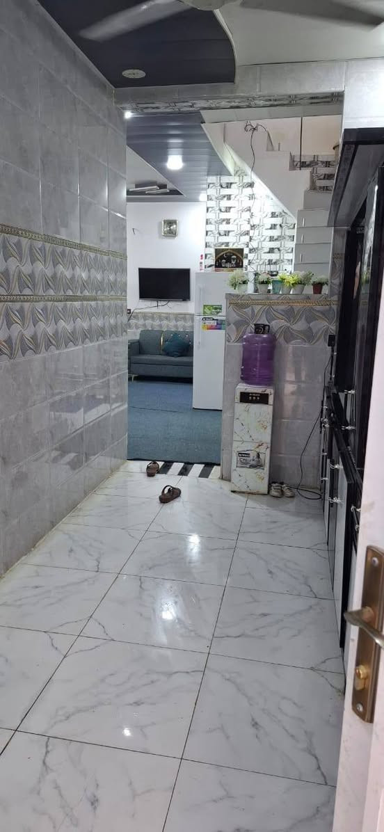 ✅✅بيت للايجار
مساحه 150  ايجارة 300 اول شهرين على 500 مقدمه مقابل قريه الغدير عمود 314
تفاصيل البيت  غرفه وصاله وستقبال ومطبخ وتخاريج وطارمه  للاستفسار اكثر الاتصال على الرقم ***********
